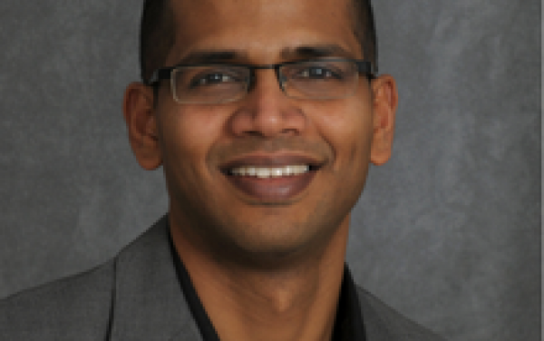 Prof. Balasubramanian Receives 2022 Stony Brook Trustees Faculty Award